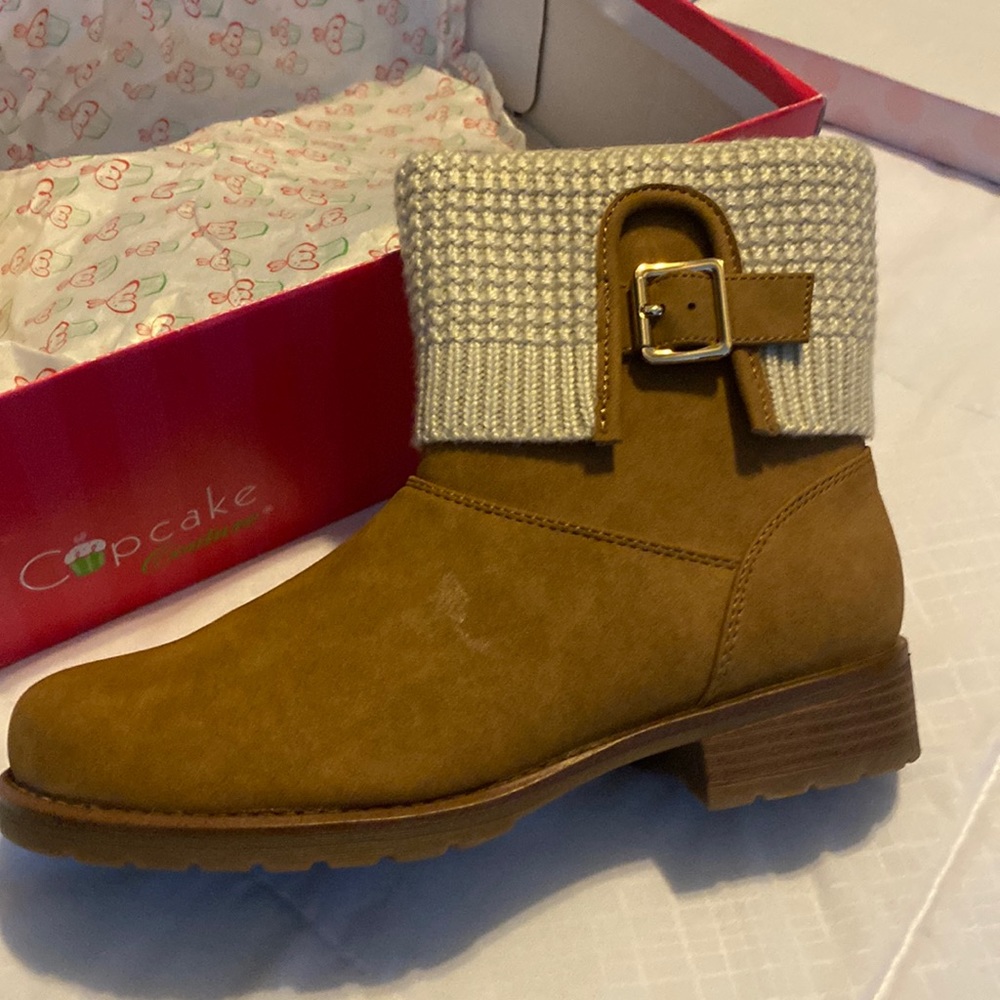 NWT Girls ankle boots
